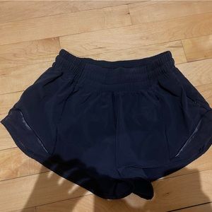Lululemon shorts size 4 Regular